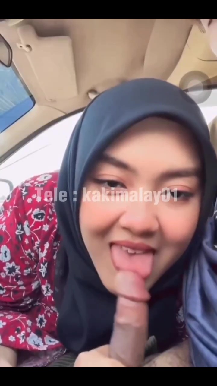 Jilbab Baju Merah Motif Bunga2 Suka Ngulum Thumb