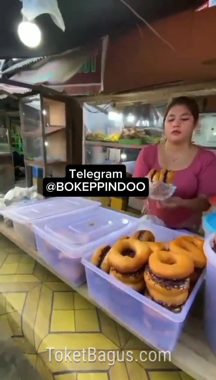 Tante Penjual Donat Sekalian Jual Memek Viral Thumb